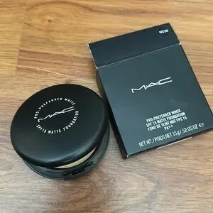 Authentic Asian formula- MAC Pro-Preferred White Powder Foundation- new with box